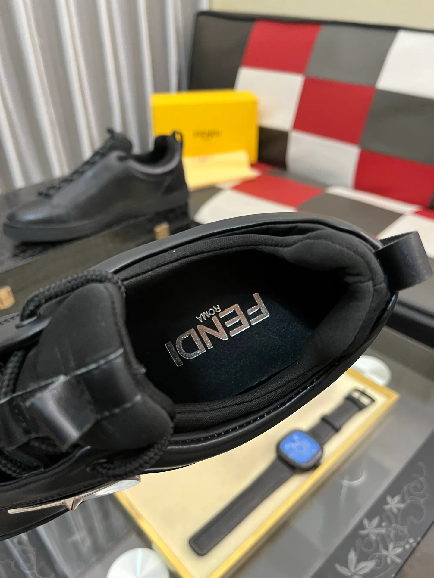Men's Men's Shoes 💰: 420⌚️⌚️[Fendi] Fendi's latest high-top casual shoes for men! Available at counters simultaneously! A one-to-one replica of the original. The surface is made of imported high-tech waterproof mesh, the interior is made of first-layer water-dyed cowhide, and the original factory-supplied rubber outsole is used. Leading new fashion concepts. Matching code: 38-442️⃣Colors available